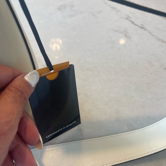 VALENTINO CREAM HANDBAG! Tassel!! Handles or crossbody strap! New - Picture 6 of 10